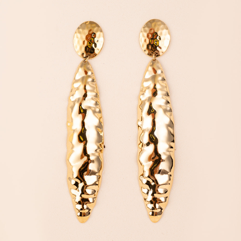 HAMMERED STYLIZED LEAF DANGLING EARRINGS