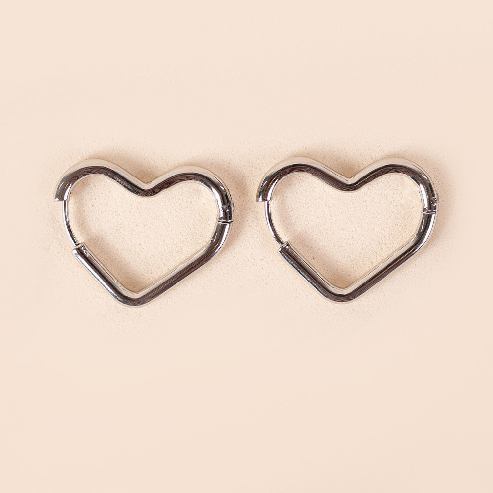 HEART EARRINGS OF DIFFERENT SIZES