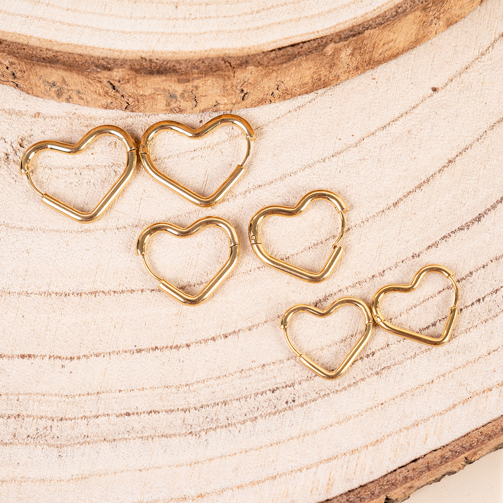 HEART EARRINGS OF DIFFERENT SIZES