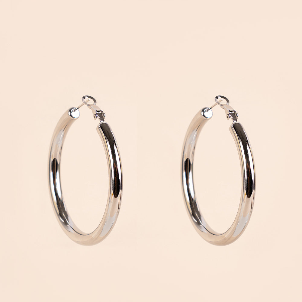 HOOP EARRINGS OF VARIOUS THICKNESSES AND DIAMETERS WITH SPRING CLASP