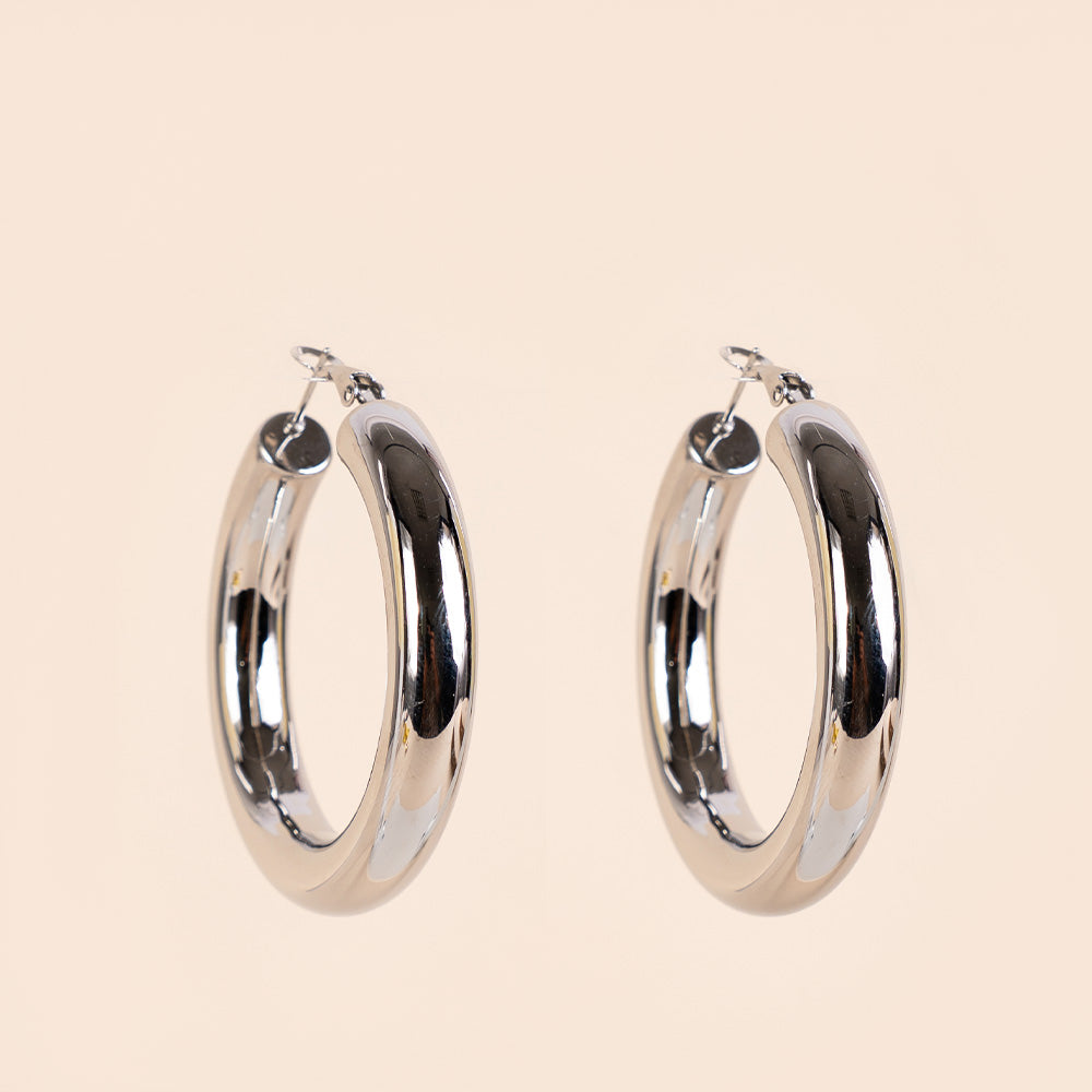 HOOP EARRINGS OF VARIOUS THICKNESSES AND DIAMETERS WITH SPRING CLASP