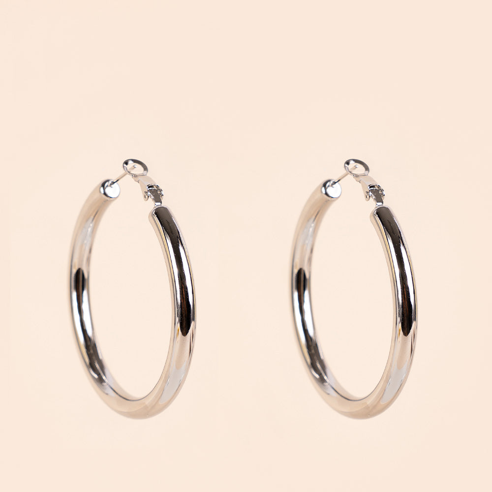 HOOP EARRINGS OF VARIOUS THICKNESSES AND DIAMETERS WITH SPRING CLASP