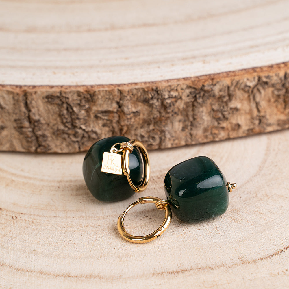 ORECCHINI PENDENTI CON CERCHIO FINO E PIETRE CUBICHE