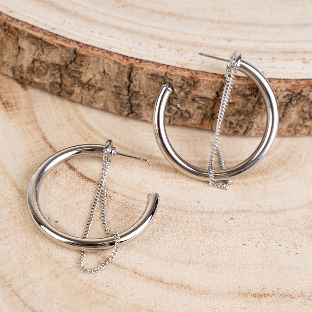 ORECCHINI A CERCHIO CON CATENELLA PENDENTE