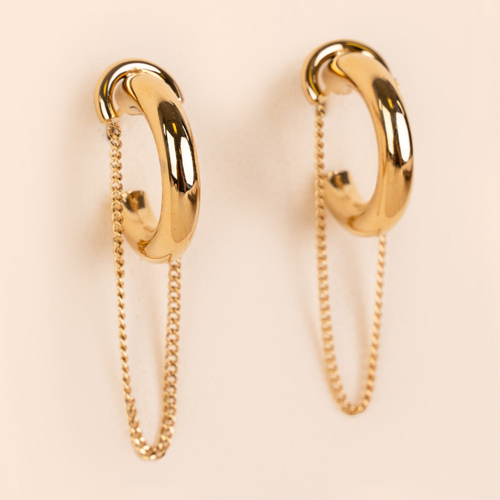 ORECCHINI A CERCHIO CON CATENELLA PENDENTE