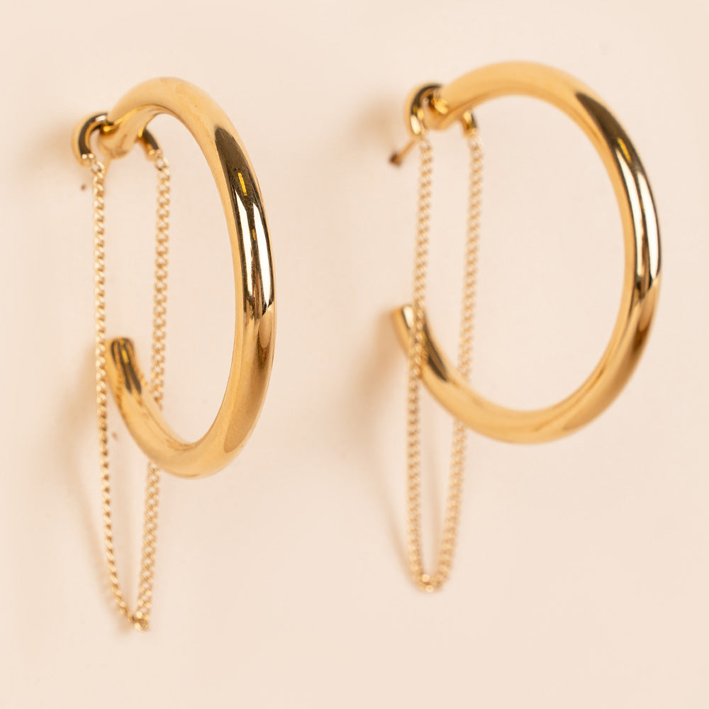 ORECCHINI A CERCHIO CON CATENELLA PENDENTE