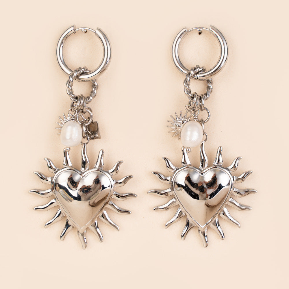 ORECCHINI CON CUORE CON RAGGI E MADREPERLA