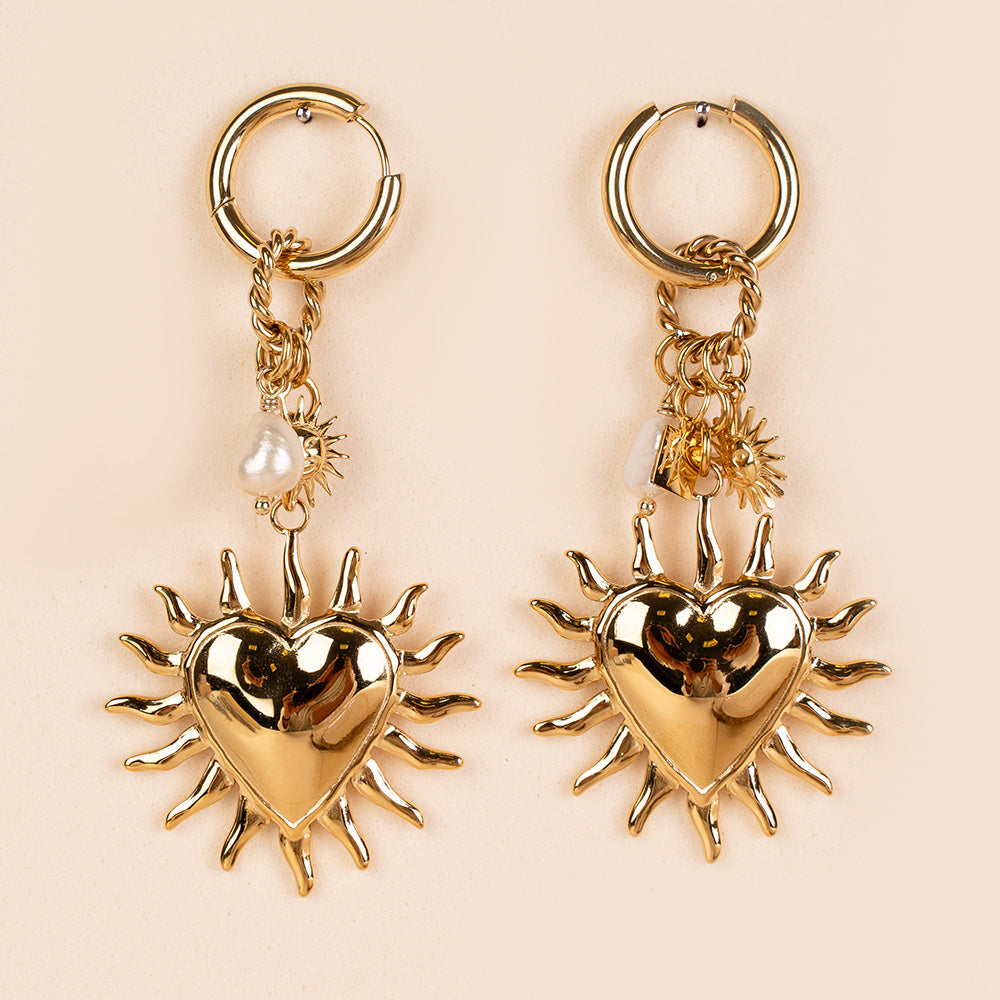 ORECCHINI CON CUORE CON RAGGI E MADREPERLA