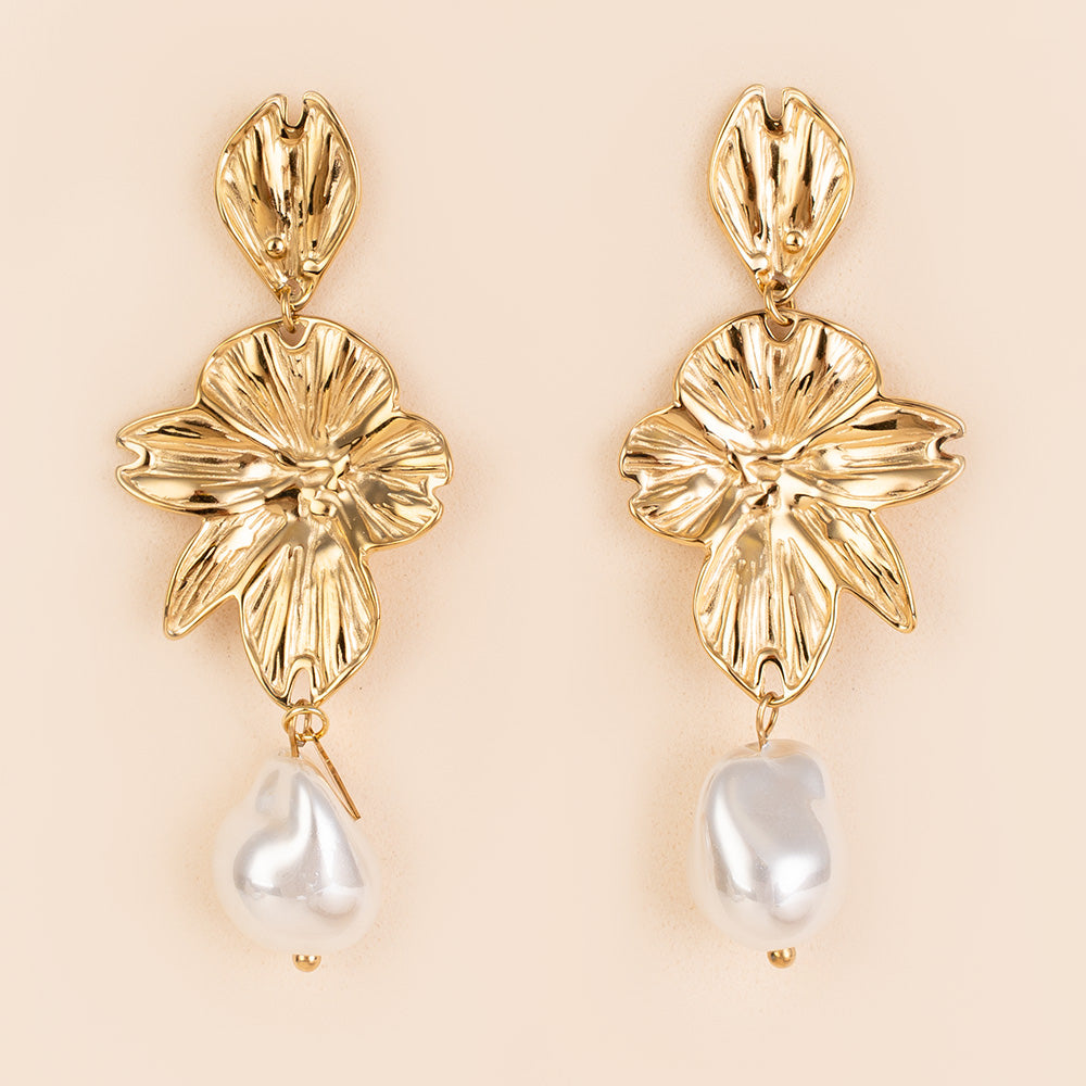 ORECCHINI PENDENTI CON FOGLIE MADREPERLA FINALE