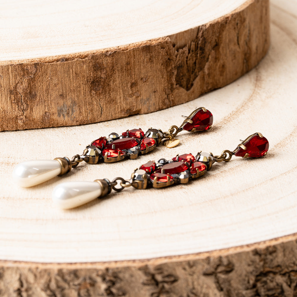 ORECCHINI PENDENTI CON PIETRE E PERLE