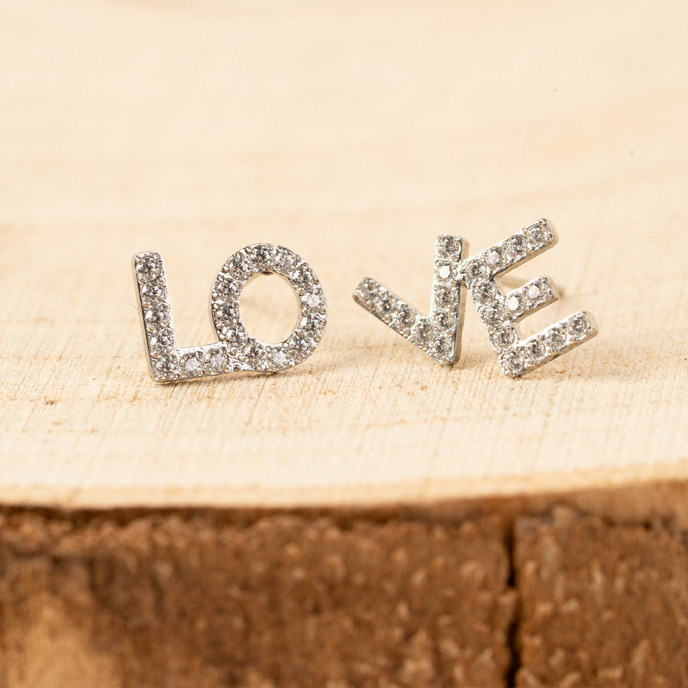 ORECCHINI A LOBO CON SCRITTA "LO"VE"