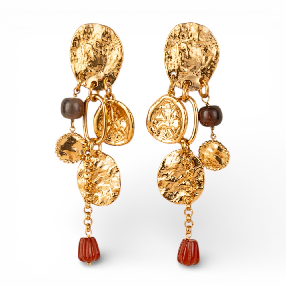 ORECCHINI PENDENTI CON DISCHI MARTELLATI E PIETRE