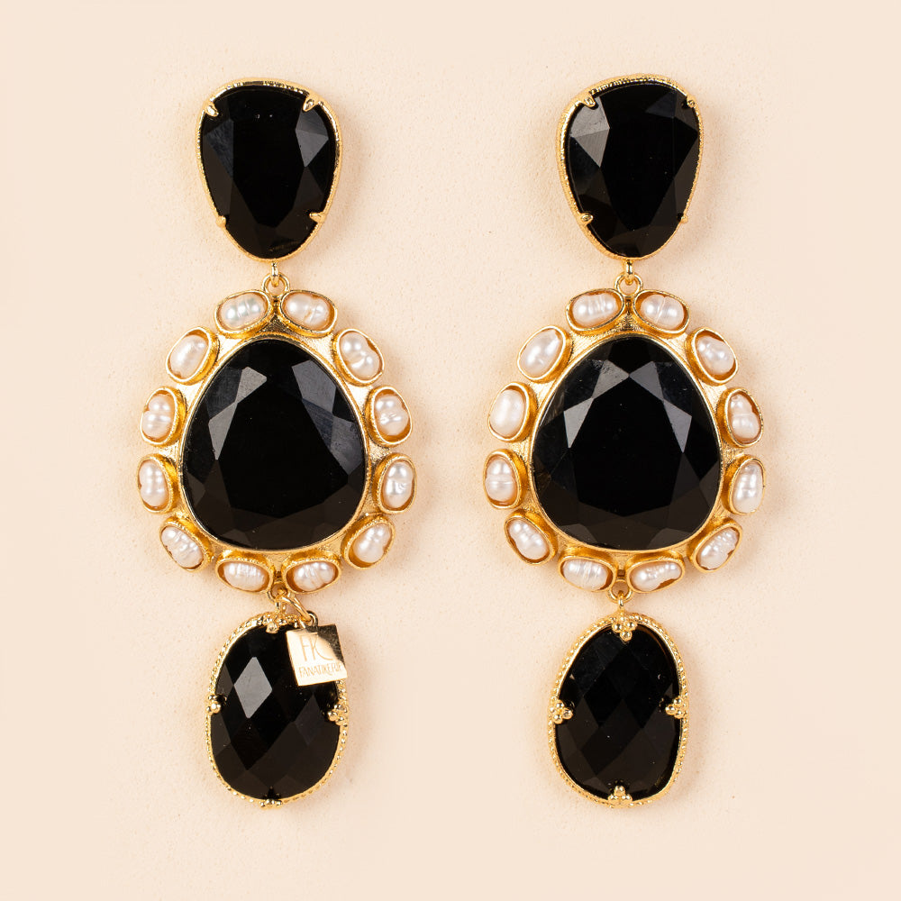 ORECCHINI PENDENTI CON PIETRE E PERLE