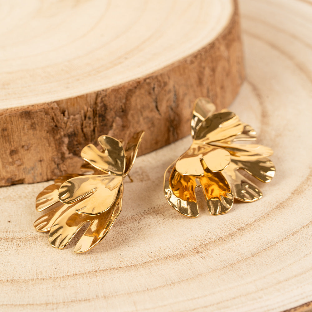 ORECCHINI PENDENTI CON MEZZO FIORE