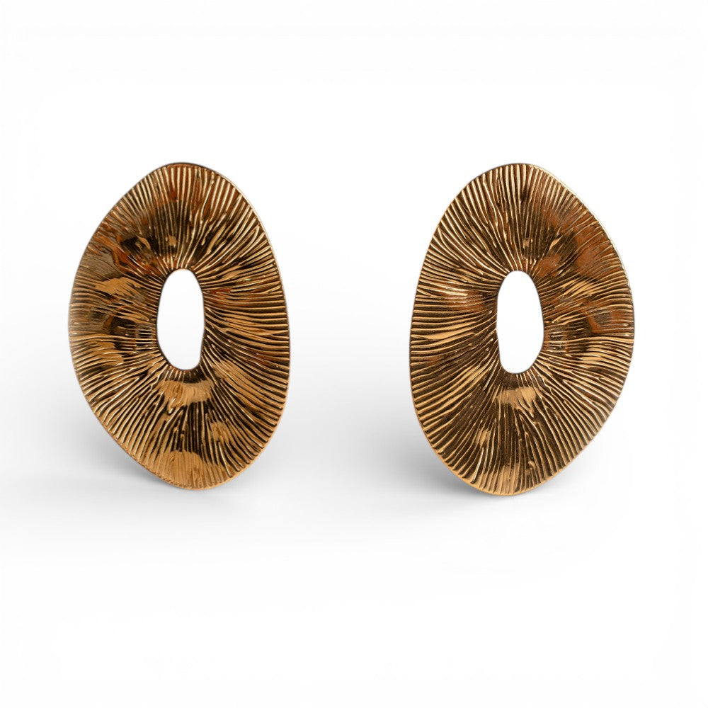 ORECCHINI PENDENTI A CERCHIO IRREGOLARE RIGATO