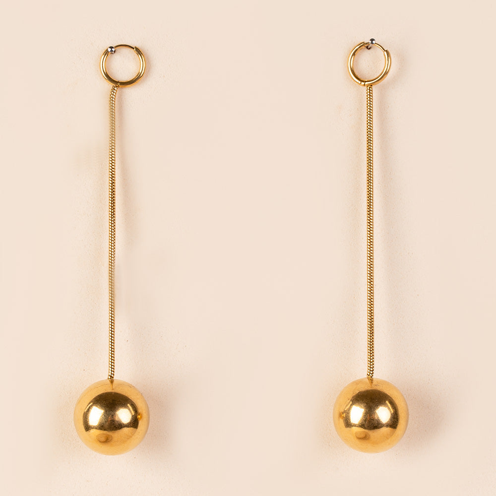 ORECCHINI PENDENTI CON SFERA SU CORDA E CERCHIETTO