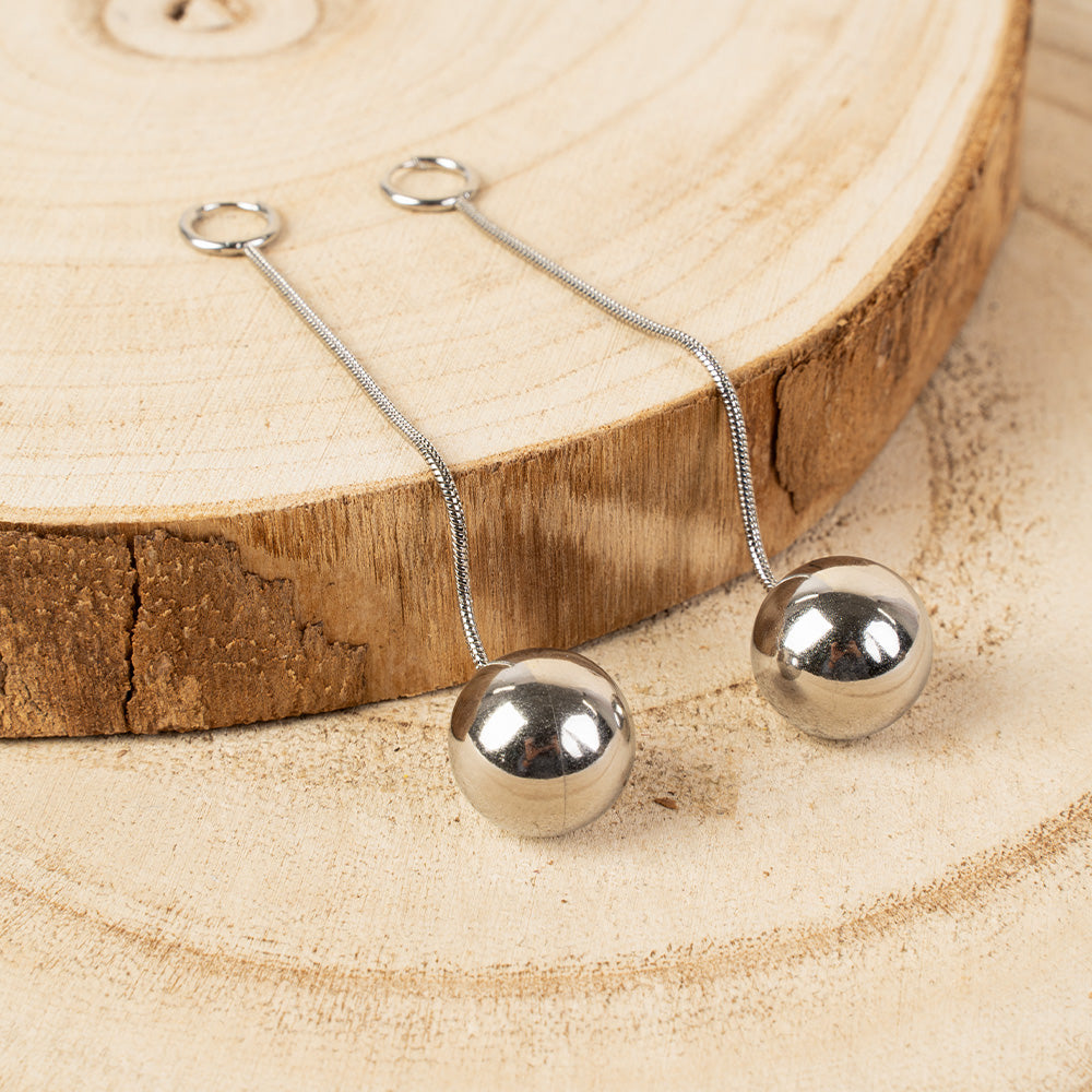 ORECCHINI PENDENTI CON SFERA SU CORDA E CERCHIETTO