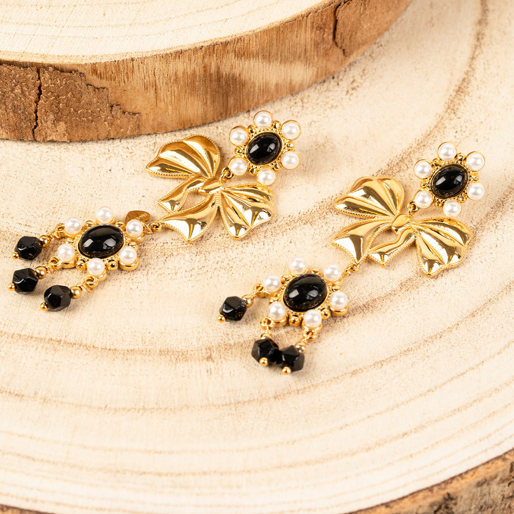 ORECCHINI PENDENTI CON FIOCCO E PIETRE