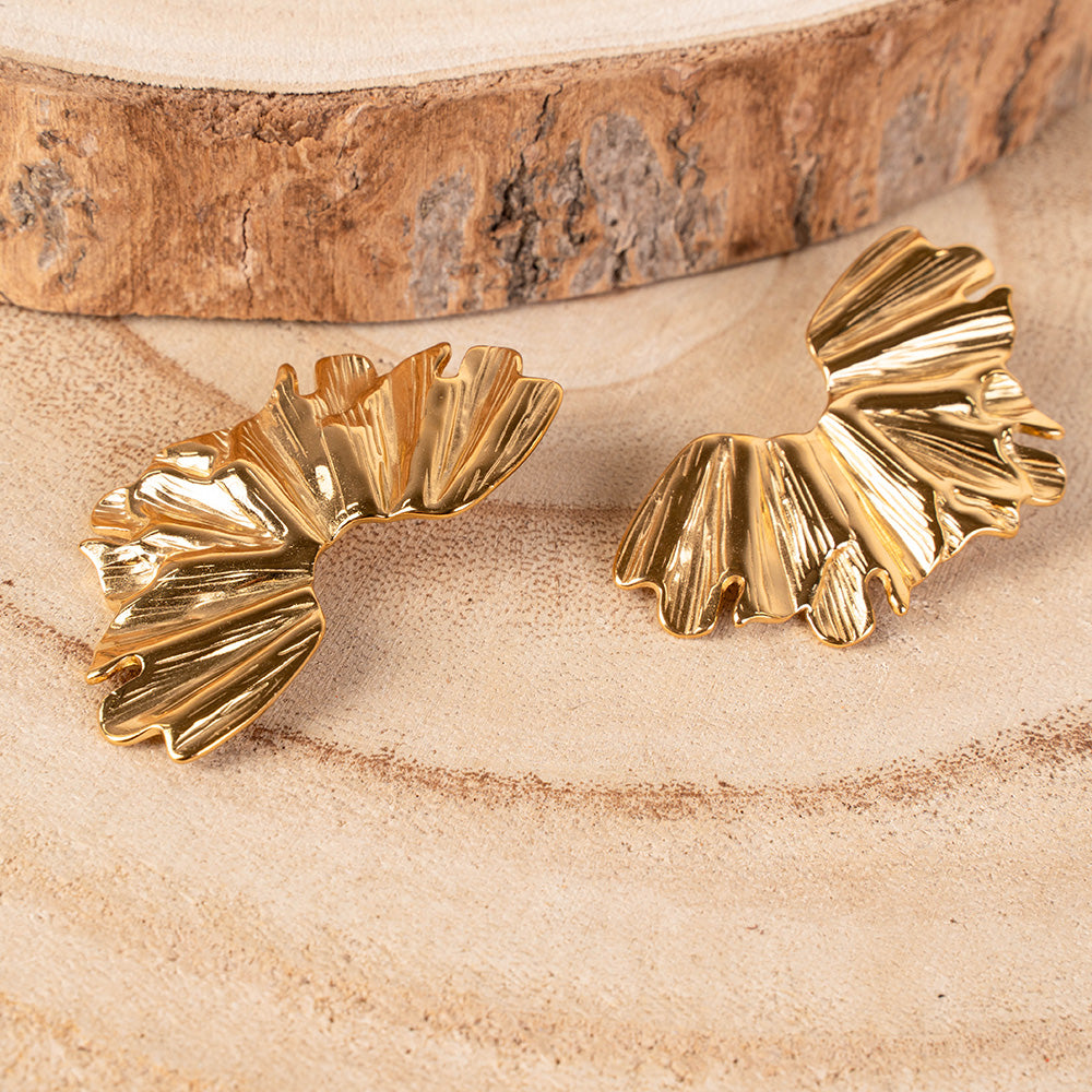 ORECCHINI PENDENTI CON PETALI A META'