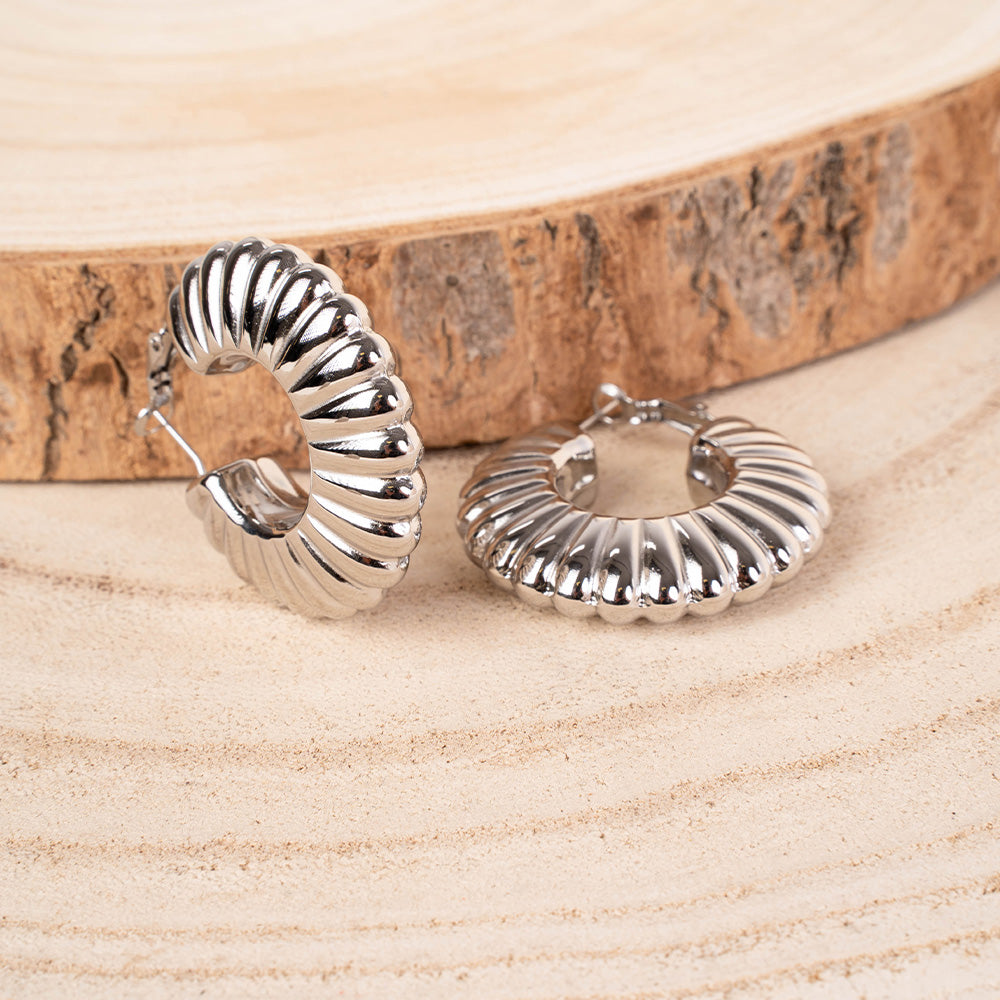 ORECCHINI PENDENTI CIRCOLARI MODELLO FIORE A PETALI STRETTI