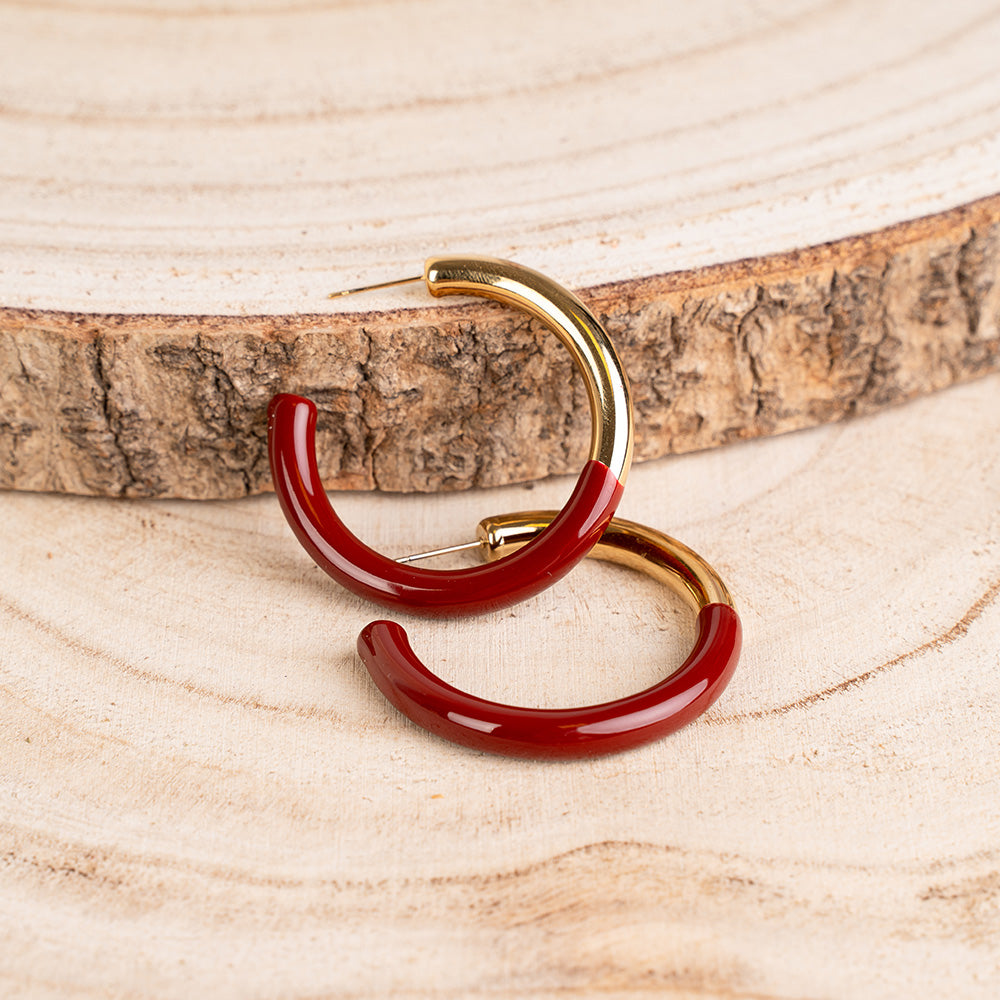 ORECCHINI A SEMICERCHIO COLORATO PER META'