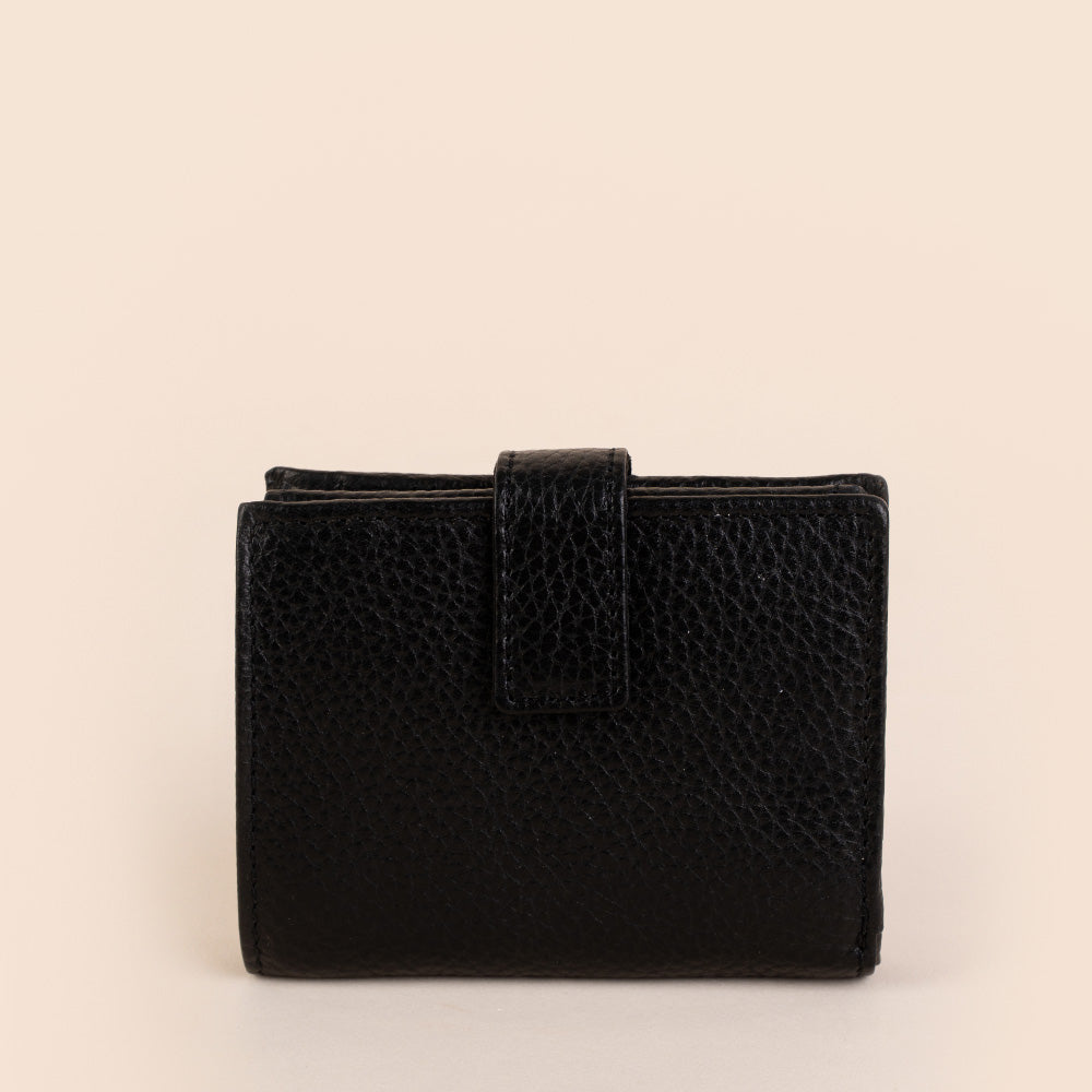 PORTAFOGLIO PICCOLO IN PELLE MARTELLATA A LIBRO