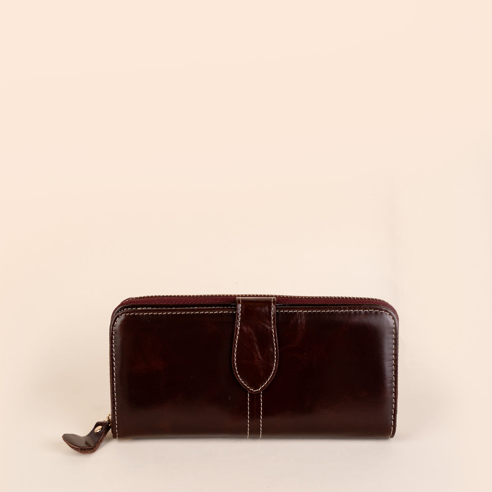 PORTAFOGLIO GRANDE CON CUCITURE A VISTA E PELLE LUCIDA