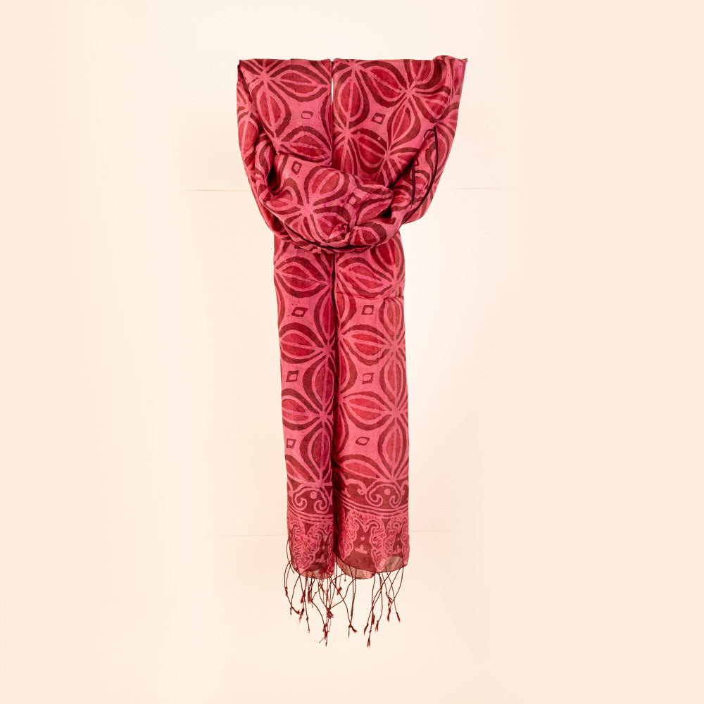 LIGHTWEIGHT GEOMETRIC PATTERN SCARF
