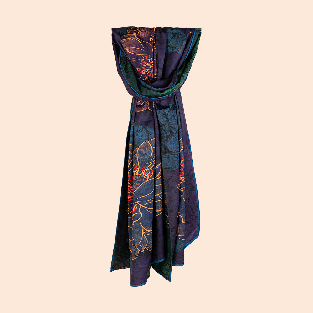 DOUBLE DAMASK SCARF WITH LARGE FLOWER AND PURPLE BACKGROUND