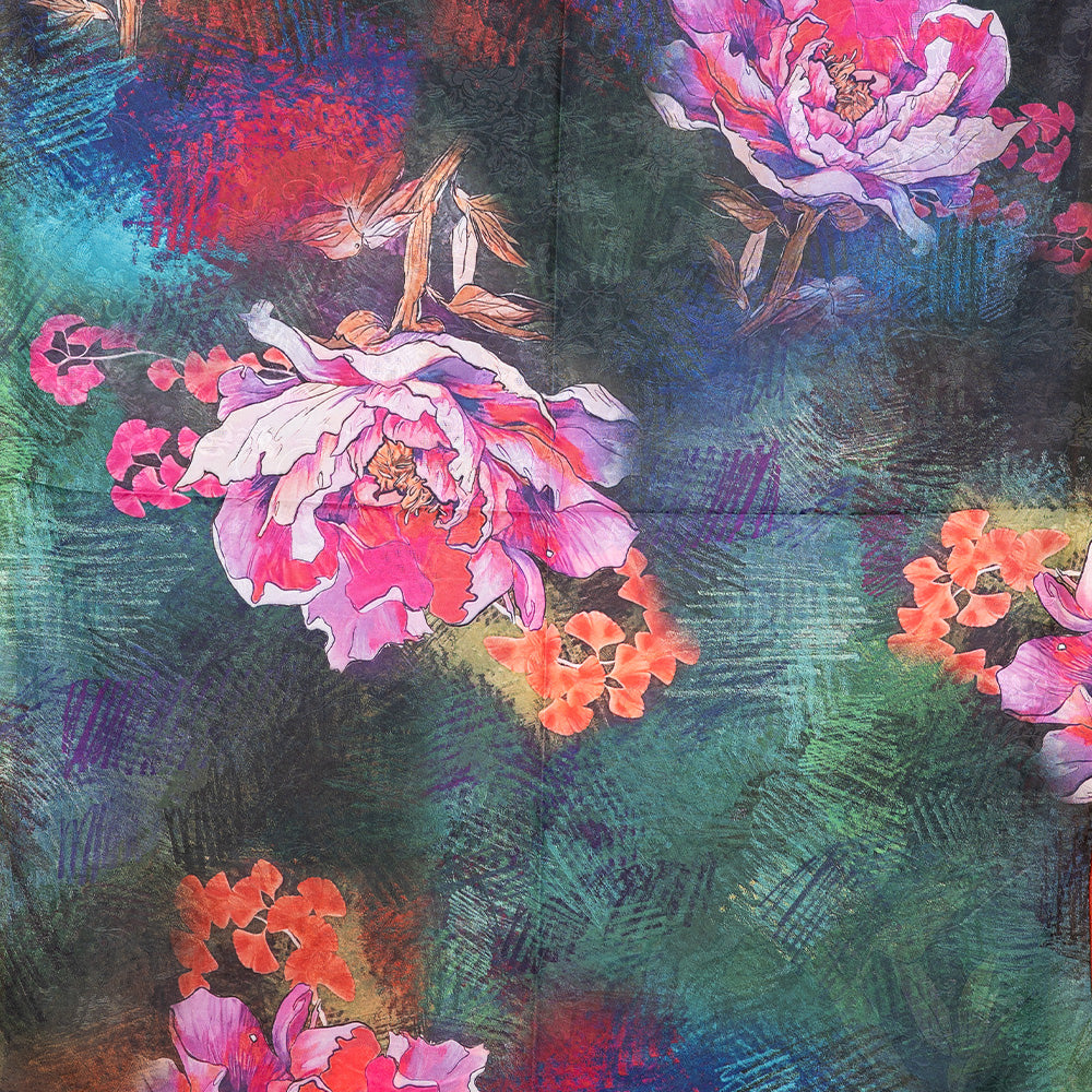 DOUBLE DAMASK SCARF WITH LARGE FLOWERS AND GREEN BACKGROUND