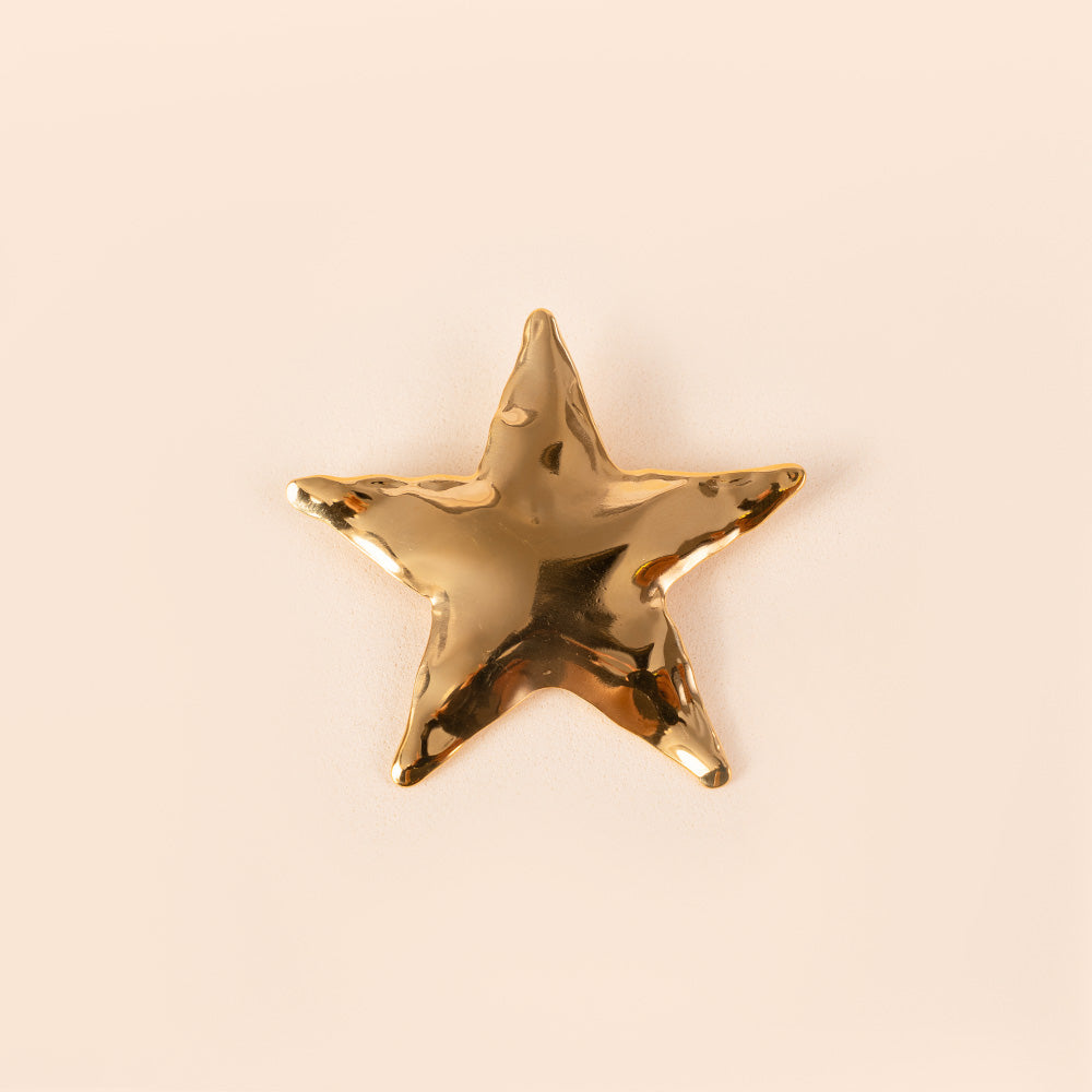 HAMMERED STAR PIN